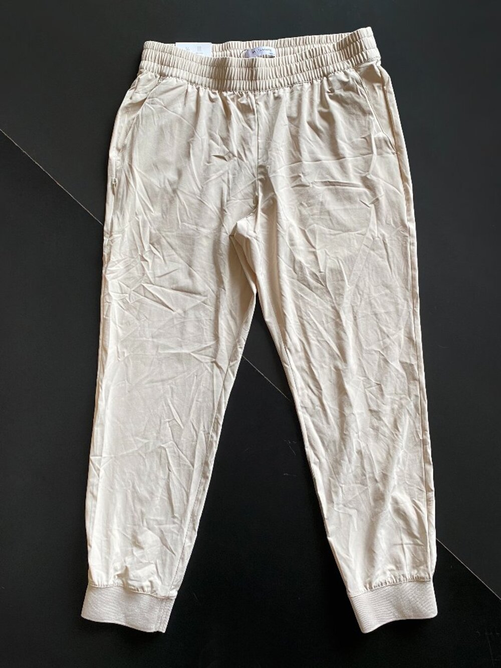 NWT Banana Republic BR Standard Joggers Pull On Active Pants Beige Size M